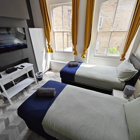 2 Bedroom 2 Bathroom Apartment In Old St - Shoreditch - Zone 1 Londýn Exteriér fotografie