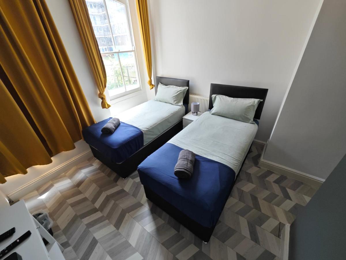2 Bedroom 2 Bathroom Apartment In Old St - Shoreditch - Zone 1 Londýn Exteriér fotografie