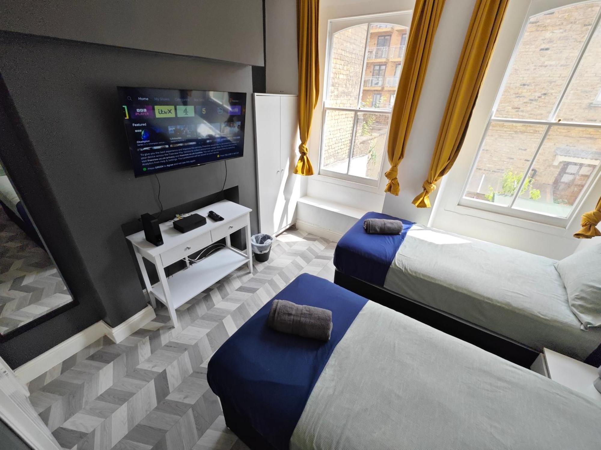 2 Bedroom 2 Bathroom Apartment In Old St - Shoreditch - Zone 1 Londýn Exteriér fotografie